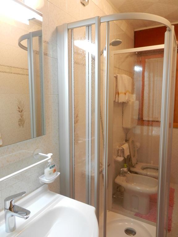 Casa Elda Apartment Isolaccia Cameră foto